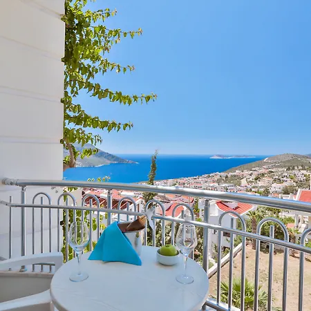 Samira & 3* Kalkan