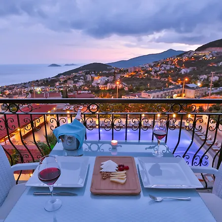 Samira & Hotel 3*