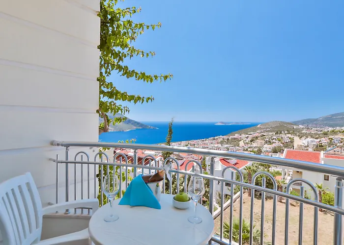 Samira & 3* Kalkan