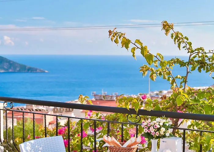 Samira & 3* Kalkan